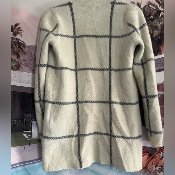 Cyrus Long Buffalo Plaid Sweater 🌵 - Picture 2 of 4